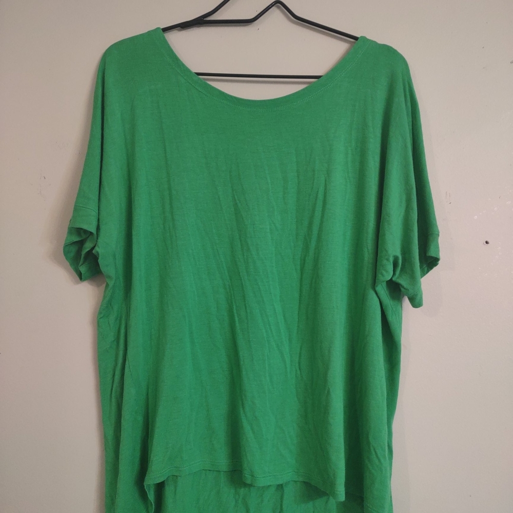 Womens Tunic Kut From The Kloth Short Sleeves Flowy Hi Low hem Green Size Large.